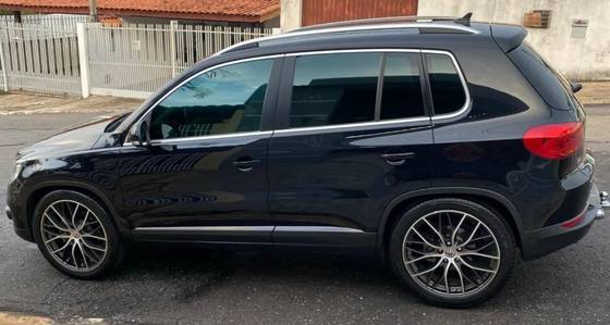 VOLKSWAGEN TIGUAN 2.0 TSI R-LINE 16V TURBO GASOLINA 4P TIPTRONIC VOLKSWAGEN TIGUAN 2.0 TSI R-LINE 16V TURBO GASOLINA 4P TIPTRONIC